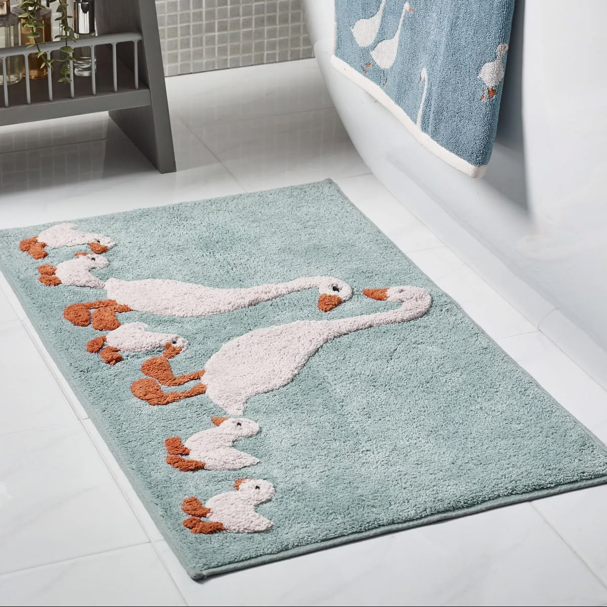 Charming Duck Family Bathroom Rug - Ultra Soft & Absorbent Mat
